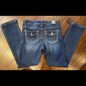 Daytrip Denim. Size 28R. Virgo Straight